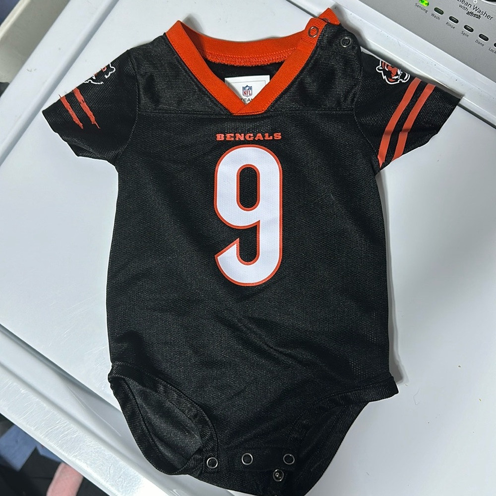 Burrow Cincinnati bengals onesie